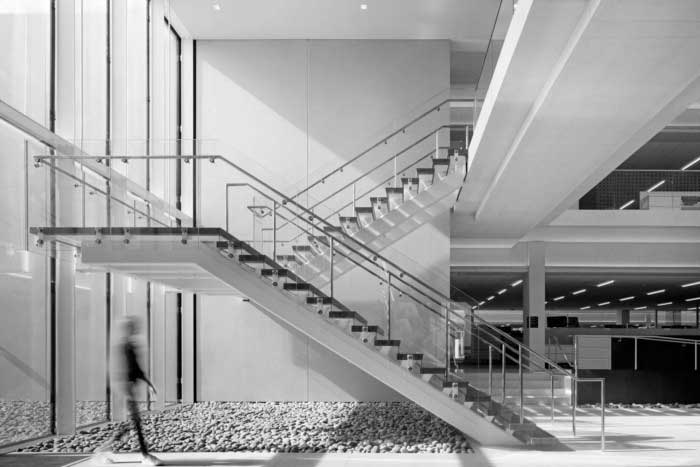 Kantor konsep terbuka yang leluasa